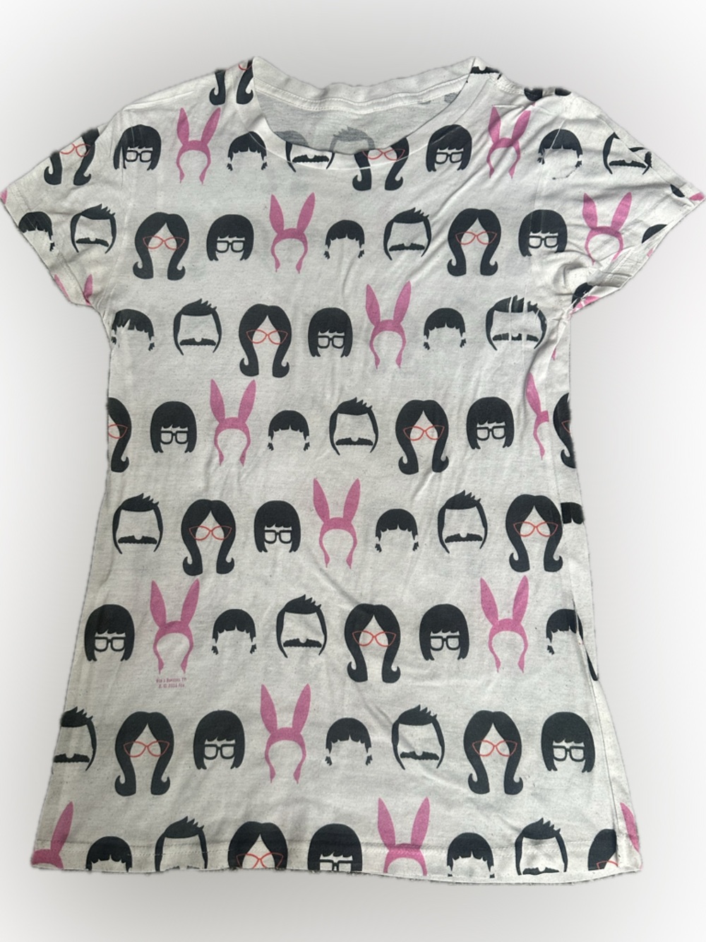 Bob's Burgers graphic t-shirt w Allover Character Print | S | shows some wear
